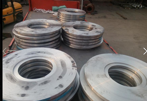 濟(jì)南中航遠(yuǎn)洋船舶機械有限公司輪胎模具產(chǎn)品